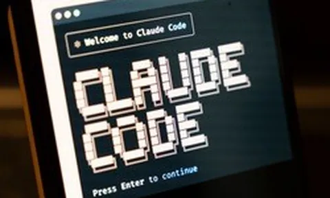 Công ty startup "sa thải" AI, thuê hẳn 2 lập trình viên để trả lương cho rẻ