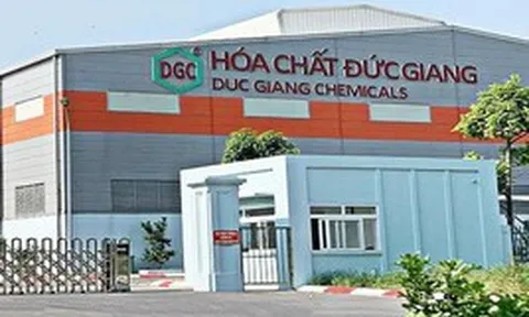 Cổ phiếu Hóa chất Đức Giang bị bán tháo