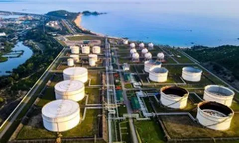 Công ty lọc hóa dầu 3 tỷ USD của Việt Nam công bố không còn đủ điều kiện công ty đại chúng, đối mặt nguy cơ “rời sàn”
