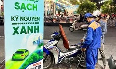 Giá xăng E10 được tính thế nào, rẻ hơn xăng khoáng ra sao?