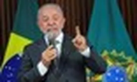 Ông Trump áp thuế, lãnh đạo quốc gia BRICS tuyên bố "không khóc lóc" mà sẽ bán hàng cho bên khác, gửi lời cảm ơn tới nước láng giềng Việt Nam