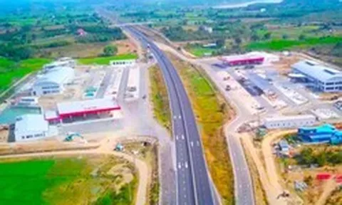 Phát động "chiến dịch thần tốc" hoàn thành trạm dừng nghỉ cao tốc trên cao tốc Bắc - Nam