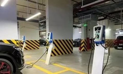 Quy định mới: Chung cư bắt buộc phải có khu riêng cho ô tô, xe máy điện