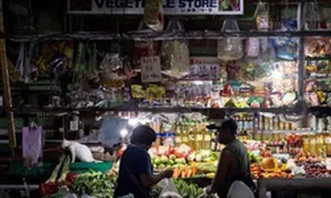 Sau cú sốc giá dầu, nhiều quốc gia Đông Nam Á chưa kịp thở đã đón thêm một 'cơn đau đầu' mới