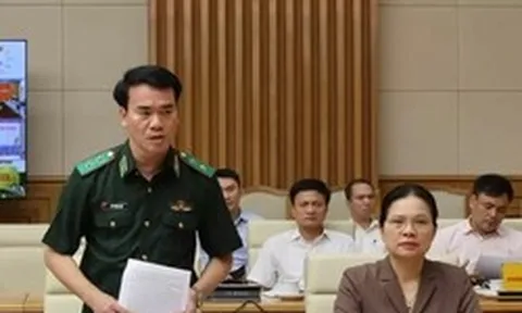 Cảnh báo livestream bán hàng giả, hàng nhái khắp mạng xã hội