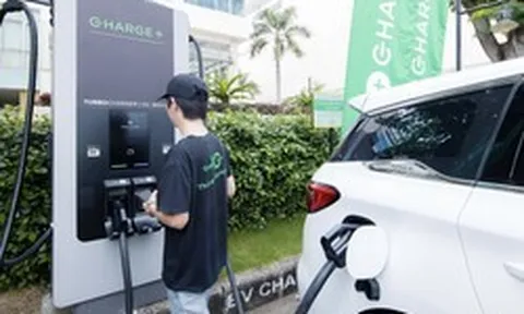 Grab đầu tư phát triển 6.000 cổng sạc xe điện
