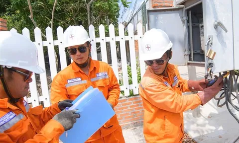 EVN điều chỉnh giá điện giảm dưới 1% hoặc tăng từ 2% phải xin ý kiến