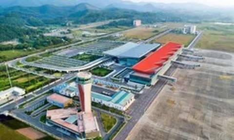 Đúng 9h30, đại bàng khổng lồ dài 63m xuất hiện, Việt Nam ghi nhận điều chưa từng có trong lịch sử tại dự án từng khiến Mỹ và Hàn rút lui