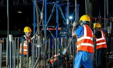 Đúng 2h sáng, Hà Nội vừa chứng kiến một “kỳ tích” nặng hơn 38 tấn tại công trình hơn 72.000 tỷ đồng