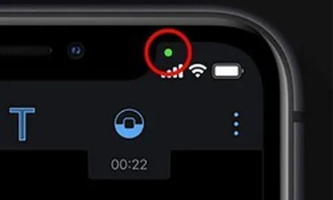 Dấu hiệu iPhone có thể đang bị theo dõi: Đừng bỏ qua những chấm màu này