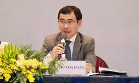 Giá cổ phiếu công ty lao dốc, lãnh đạo mạnh tay thu gom