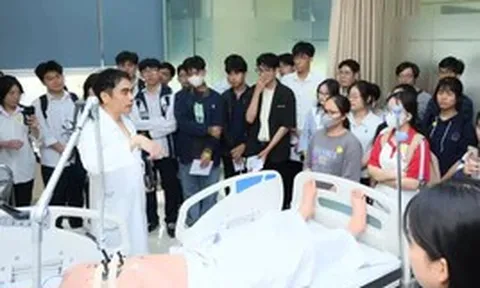 Trường Y dạy y đức thế nào?