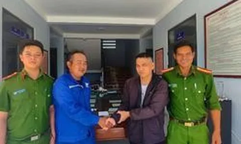 Thực hiện giao dịch chuyển khoản 30 triệu đồng cho vợ, ngay hôm sau người đàn ông SN 1992 báo Công an