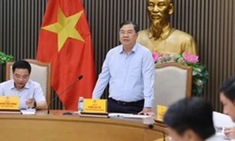 Hai Phó Thủ tướng chủ trì rà soát đầu tư, hoàn thiện các tuyến đường bộ cao tốc quy mô phân kỳ