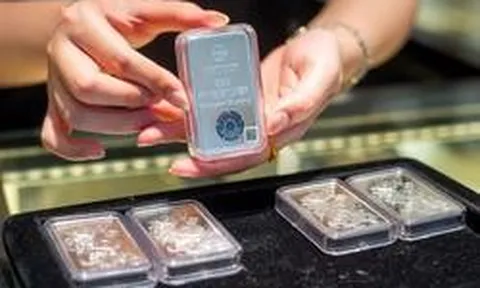 Bạc bật tăng vượt mốc 60 USD/ounce, thị trường chờ đợi điều gì?