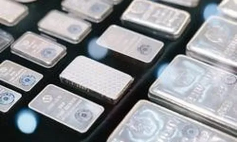 Giá bạc vượt 61 USD/ounce, chuyên gia dự báo 'thời của bạc' sắp tới