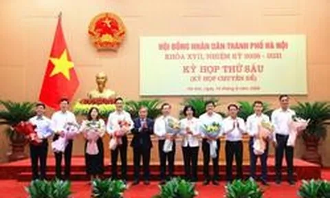 Hà Nội miễn nhiệm Ủy viên UBND thành phố với 10 giám đốc sở