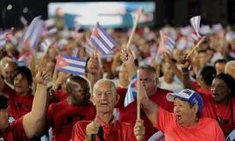 Cuba cắt giảm 92.000 việc làm: Chuyện gì đang diễn ra?