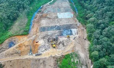 Huy động 128 người, 52 máy móc thi công hầm xuyên núi tại dự án 3.300 tỷ qua đèo cao nhất Việt Nam