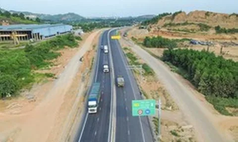 Đẩy nhanh tiến độ đầu tư, hoàn thiện hệ thống đường bộ cao tốc theo quy hoạch