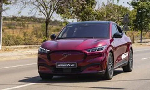 Một mẫu xe ở Việt Nam tăng doanh số 75 lần sau cú giảm giá gần 1 tỷ đồng