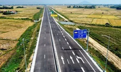 Từ 14h hôm nay, 5 đoạn cao tốc Bắc - Nam qua miền Trung bắt đầu thu phí