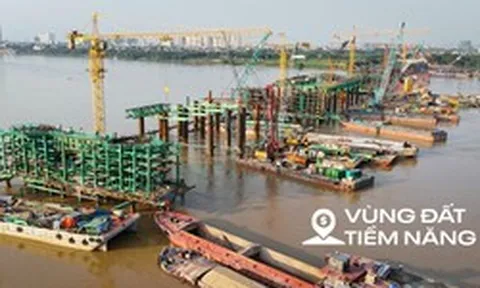 Ngắm đại công trường xây cầu vô cực ở Hà Nội: 8 tháng đạt gần 40% tiến độ, 26.000 tấn thép đã sẵn sàng, 500 người làm 3 ca để vượt qua cột mốc khó khăn nhất