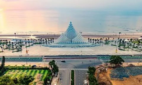 Việt Nam có tòa tháp 143 trụ bê tông, trị giá 155 tỷ đồng, được Sun Group thi công thần tốc chỉ trong 75 ngày