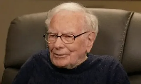 Huyền thoại Warren Buffett tiết lộ cách đầu tư đến “kẻ ngốc cũng kiếm được tiền”, áp dụng thành công có thể ung dung nghỉ hưu