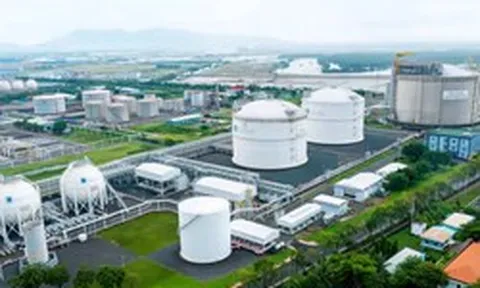 Loạt dự án điện LNG mắc kẹt, cảnh báo nguy cơ hụt nguồn điện