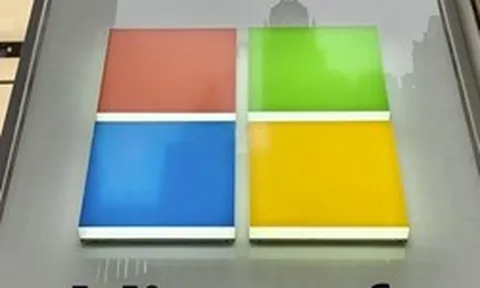 Microsoft lần đầu công bố doanh thu Azure vượt 100 tỷ USD