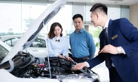 Phía sau cuộc đua ô tô giảm giá cả trăm triệu