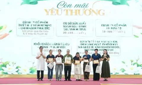 Nhiều cán bộ, nhân viên, bác sĩ của Bệnh viện Bạch Mai đăng ký hiến mô, tạng cứu người