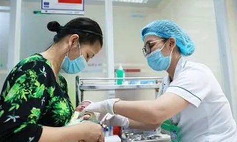 Nhân viên y tế được hưởng phụ cấp ưu đãi nghề như thế nào?
