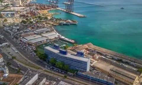 Phát hiện láng giềng Việt Nam bắt tay xây cầu vượt biển rộng bằng 196 sân bóng đá: Vốn đầu tư hơn 2,2 tỷ USD, kết nối đất liền với một hòn đảo lớn