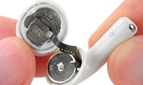 Công nghệ 1/10: AirPods 5 vẫn khó sửa, OpenAI giới thiệu mô hình AI giá rẻ
