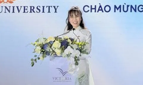 Nữ tỷ phú giàu nhất Việt Nam Nguyễn Thị Phương Thảo  hát "Mẹ yêu con" đầy cảm xúc sau khi làm một điều đặc biệt