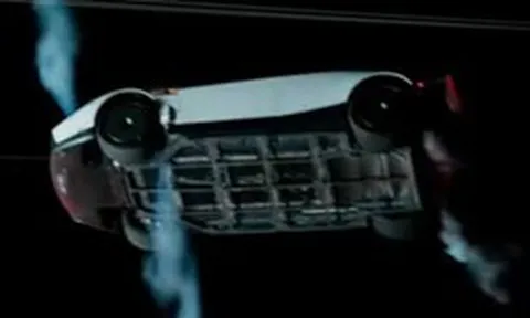 Dân mạng “bóc phốt”: Ô tô Tesla Roadster tăng tốc dưới 1 giây, cất cánh bay thực chất chỉ là một vỏ xe rỗng tuếch được dựng trên khung gầm bán tải?