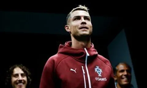 Tin được không, Ronaldo chỉ mất 39 giây để kiếm đủ số tiền nộp phạt cho LĐBĐ Bồ Đào Nha