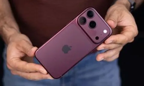Vừa ra mắt, iPhone 18 Pro đã bị công ty bảo mật do người Việt sáng lập jailbreak vĩnh viễn, khởi động lại vẫn còn nguyên