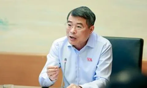Thủ tướng Lê Minh Hưng yêu cầu tiếp tục giảm tối thiểu 30% số dự án đầu tư công, dồn vốn cho công trình trọng điểm, có tác động lan toả