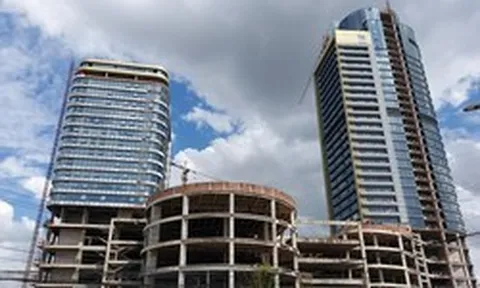 Việt Nam có 'đại gia' sang Lào nhận thầu 2 dự án trị giá 790 tỷ đồng: Tháp đôi 15 tầng, trang trại 94 ha có 3.000 hồ nuôi