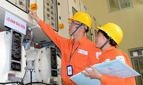 Xem xét giảm giá điện và giảm thuế tiêu thụ đặc biệt với xăng từ 01/11/2026