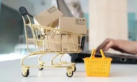 Người Việt chi hơn 440.000 tỷ đồng mua sắm online