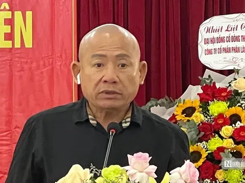Phân lân Văn Điển muốn bán 30% sản lượng cho công ty riêng của lãnh đạo