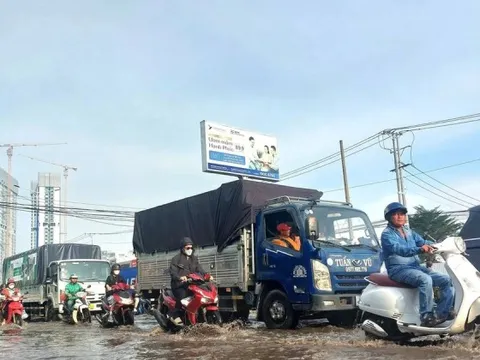 Ngập lênh láng do triều, cao tốc chậm tiến độ..., Sở Xây dựng TPHCM nói gì?