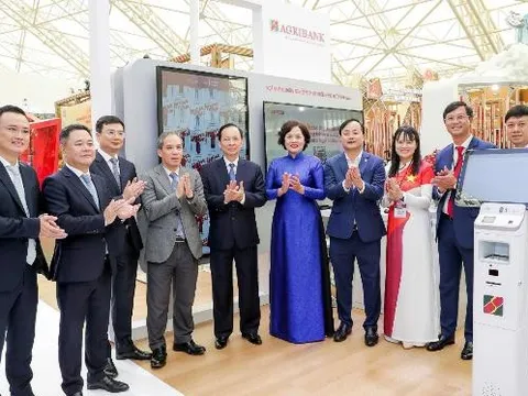 Agribank - Chủ động kiến tạo ngân hàng số, đưa dịch vụ đến từng người dân