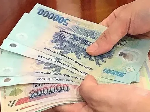 Nghỉ việc do bão lũ, ngập nước, người lao động có được nhận lương?