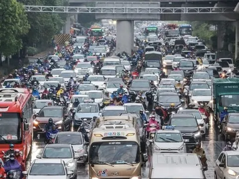 Hà Nội sẽ cấm xe chạy xăng dầu theo giờ trong Vành đai 1 từ ngày 1-7-2026