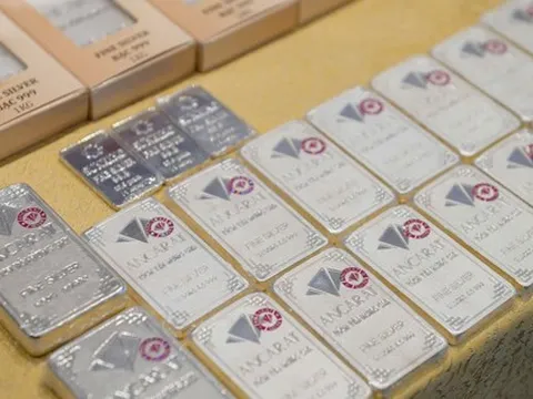 Bạc tiếp đà tăng giá